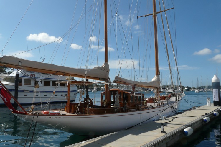 the royal motor yacht club newport