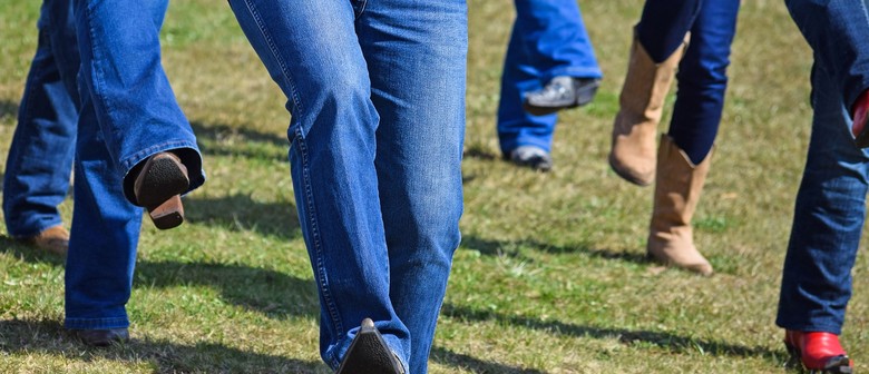 Dancing on The Green &ndash; Boot Scootin&rsquo; &ndash; Line Dancing