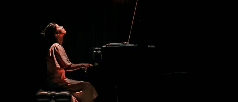 Mina Yu Live at The Count's