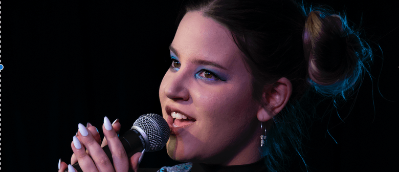 Music on a Market Sunday - Songs for Voice and Harp